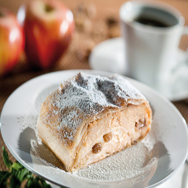 STRUDEL DE MANZANA 600GR (6 RACIONES)