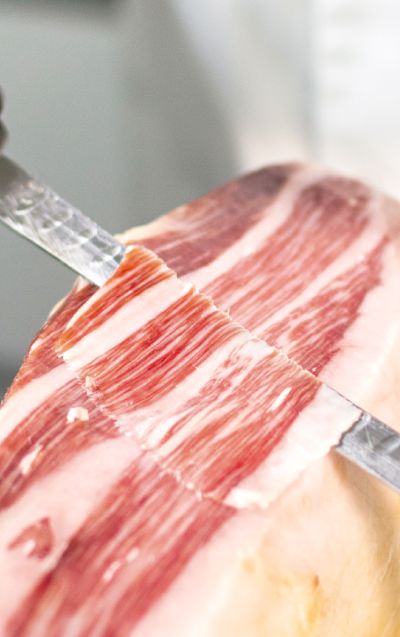 cortando jamón